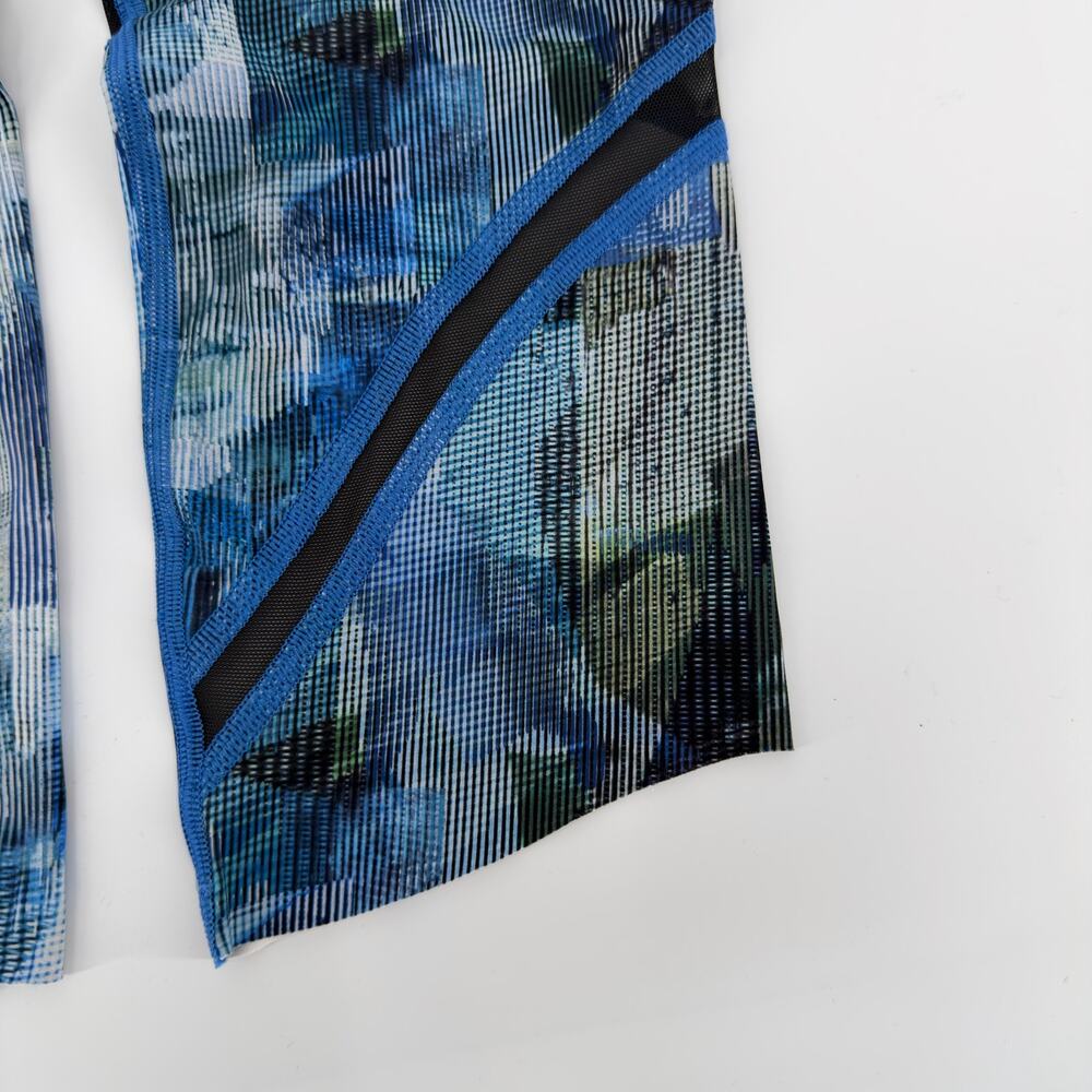 Lululemon Blue Abstract Print Cropped Leggings - Size 6 - Picture 3 of 7